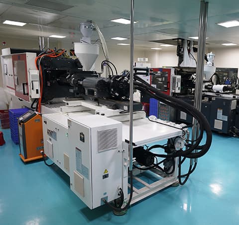 Injection molding machine